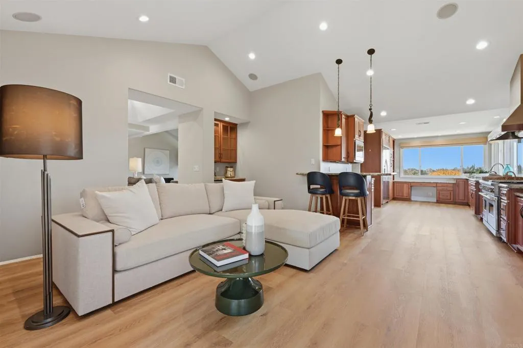 https://cdn.realtyfeed.com/cdn/127/306735964/5eb22187edb5aa7a0c5ce6fad7cf4010.webp