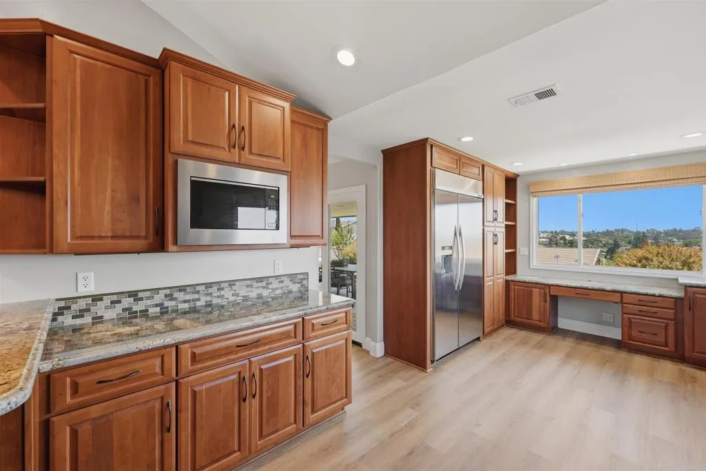 https://cdn.realtyfeed.com/cdn/127/306735964/945abb6222f73e132531ad2991e4179c.webp