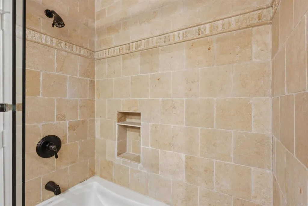 https://cdn.realtyfeed.com/cdn/127/306735964/c62fdb2b0fb2fc494fc3b6d87d4e3879.webp