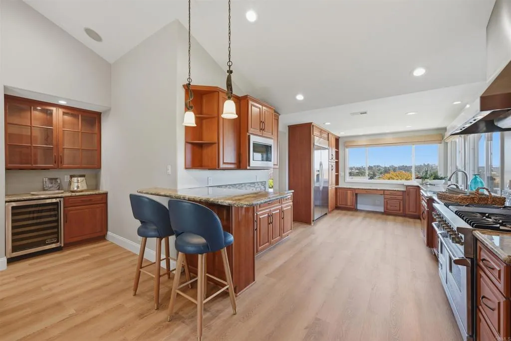 https://cdn.realtyfeed.com/cdn/127/306735964/dcb93921751f3cdd5556c73054e4b532.webp