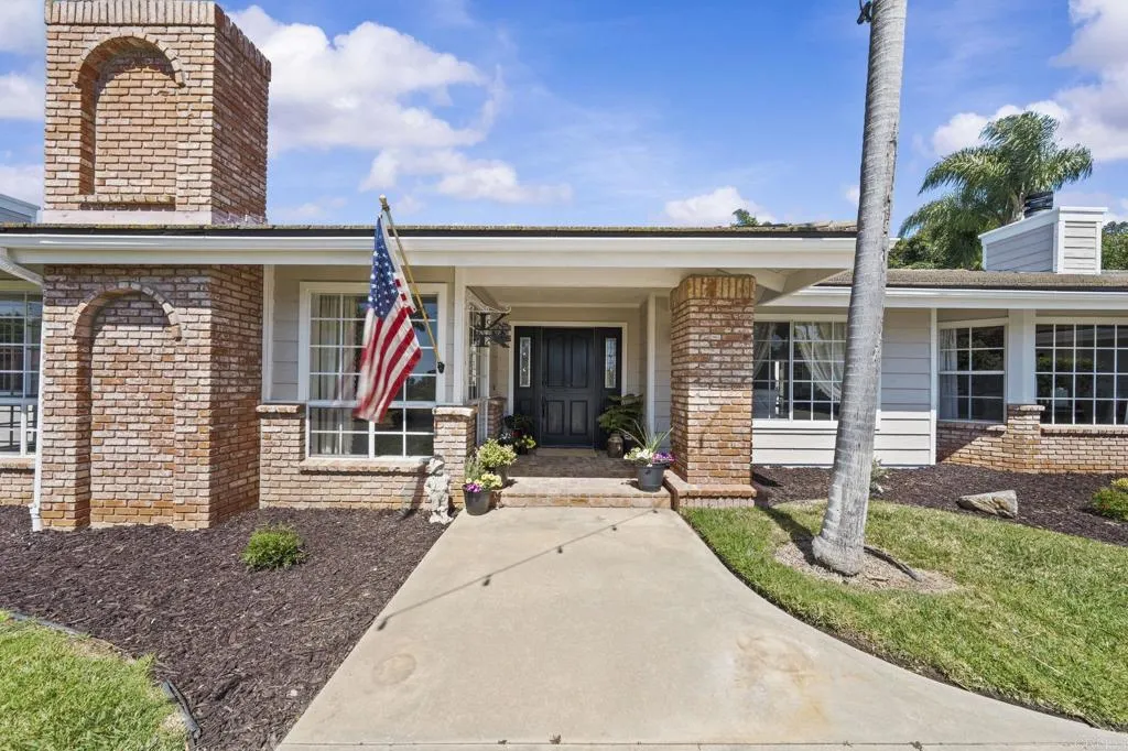 https://cdn.realtyfeed.com/cdn/127/306735977/39a9d21824a65ad3feb83b612ee08b4a.webp