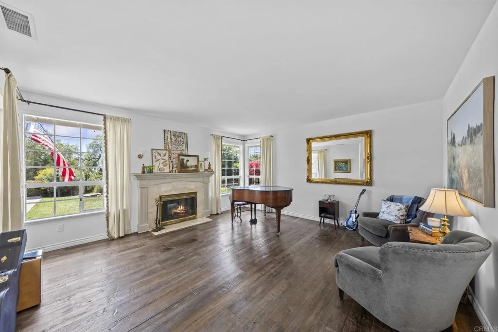 https://cdn.realtyfeed.com/cdn/127/306735977/50e9fc48c88295e8794bed7d90614c0b.webp