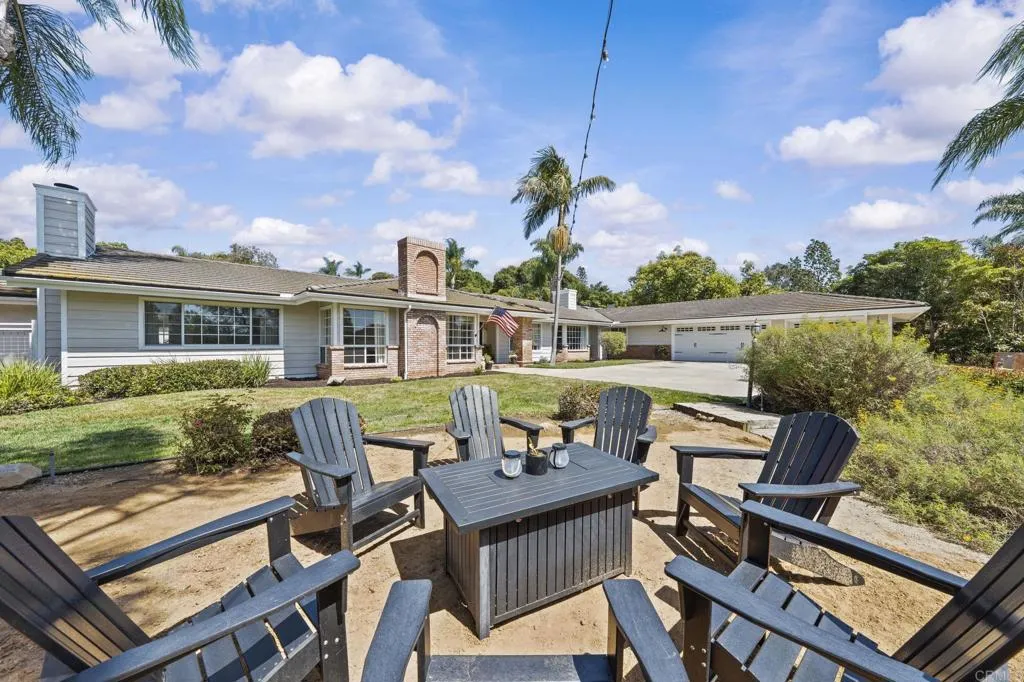 https://cdn.realtyfeed.com/cdn/127/306735977/54c5e9bd83acfb551402a2473f8407b5.webp