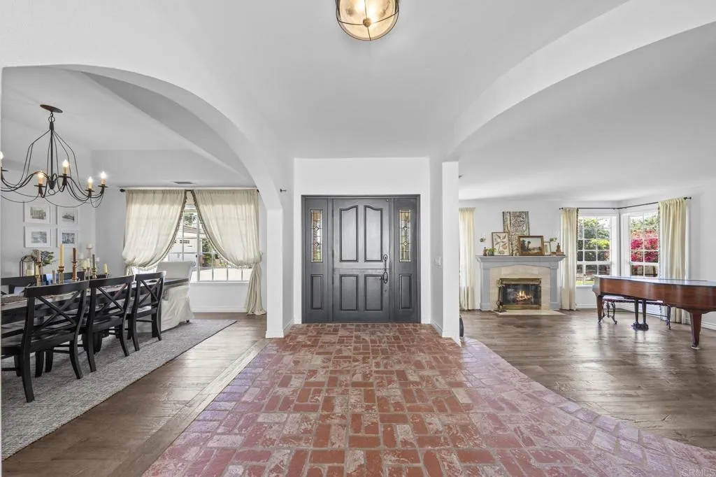 https://cdn.realtyfeed.com/cdn/127/306735977/84a2b209a934f32b53738020ee93795f.webp