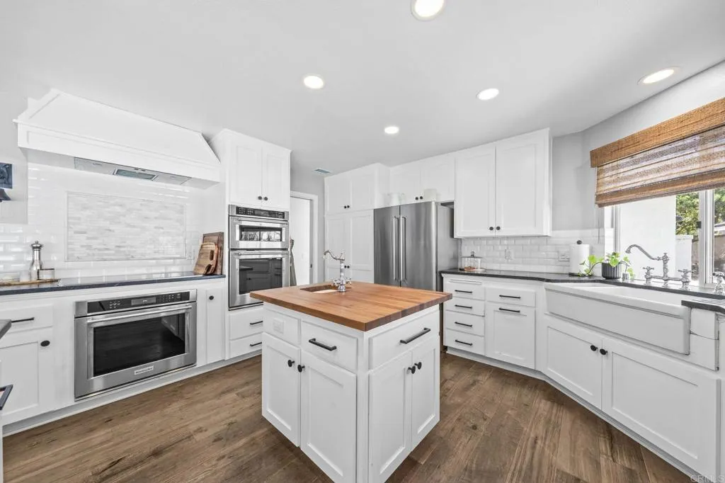 https://cdn.realtyfeed.com/cdn/127/306735977/92ac5e1f95f908d05ce4bbddd7044e9a.webp
