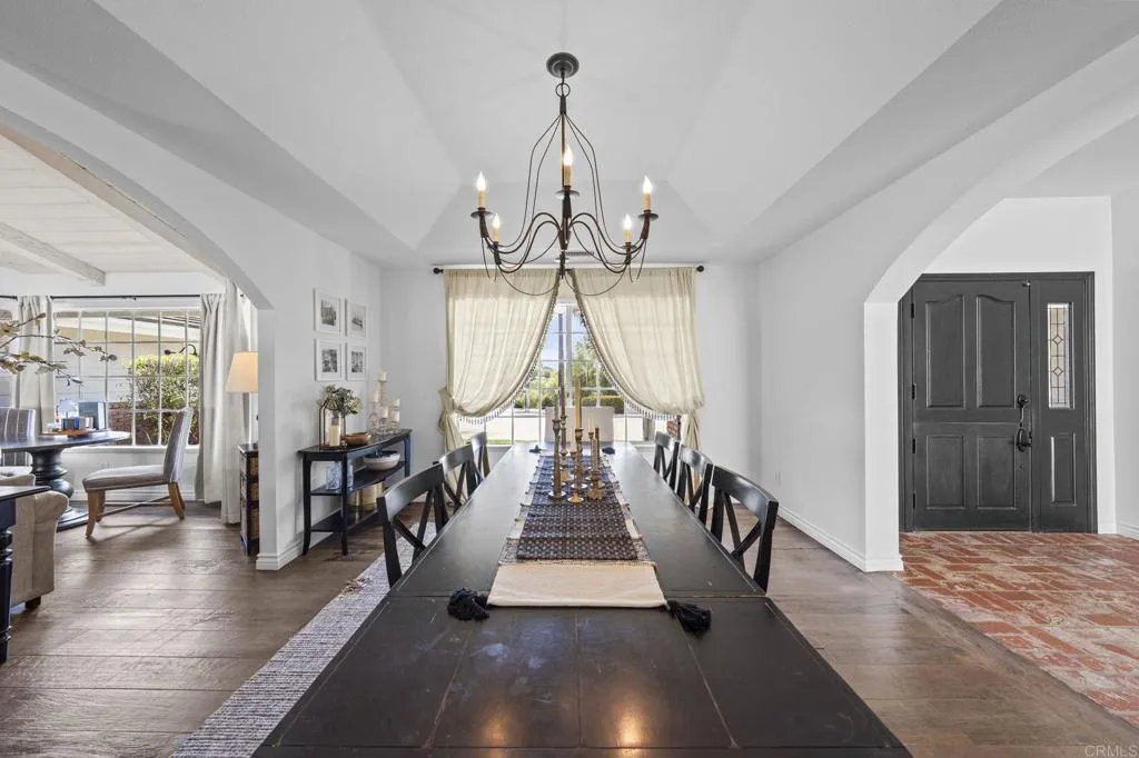 https://cdn.realtyfeed.com/cdn/127/306735977/a85a78517f462b6d2b9344b510052234.webp
