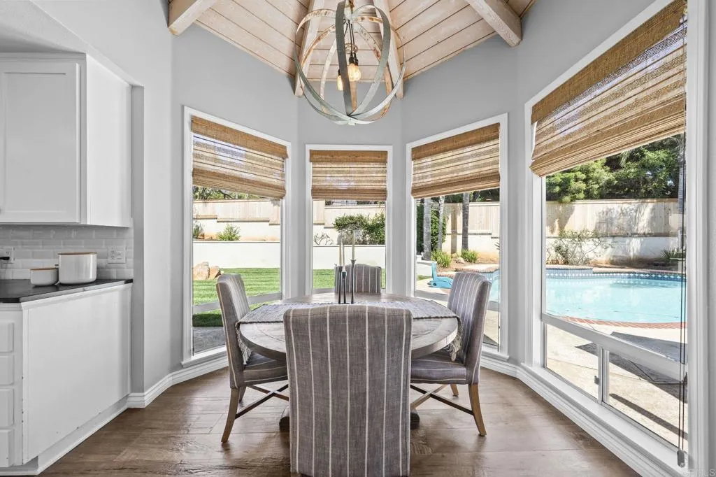 https://cdn.realtyfeed.com/cdn/127/306735977/bedde8342fd86fb455f41538288c0738.webp