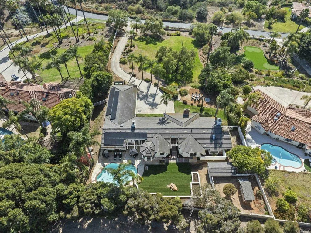 https://cdn.realtyfeed.com/cdn/127/306735977/d8354ec9b3b4a3a5501967bd9ffc9dcf.webp