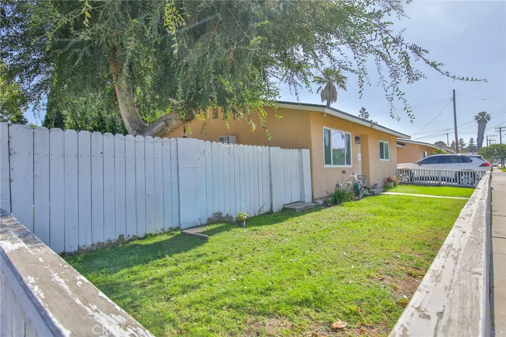 333-335,337 E La Veta, Orange, CA 92866 - Photo 4 of 14, Orange, CA