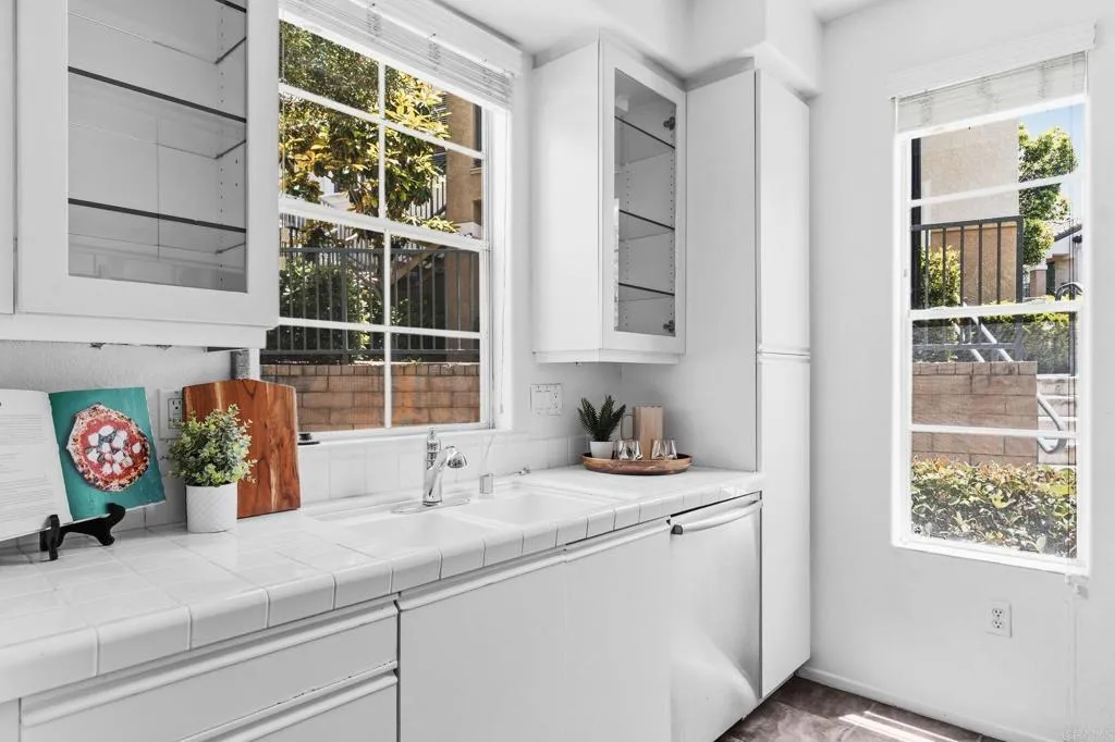 https://cdn.realtyfeed.com/cdn/127/306736052/ee05be9f635d7528d92dbeed529ddecd.webp