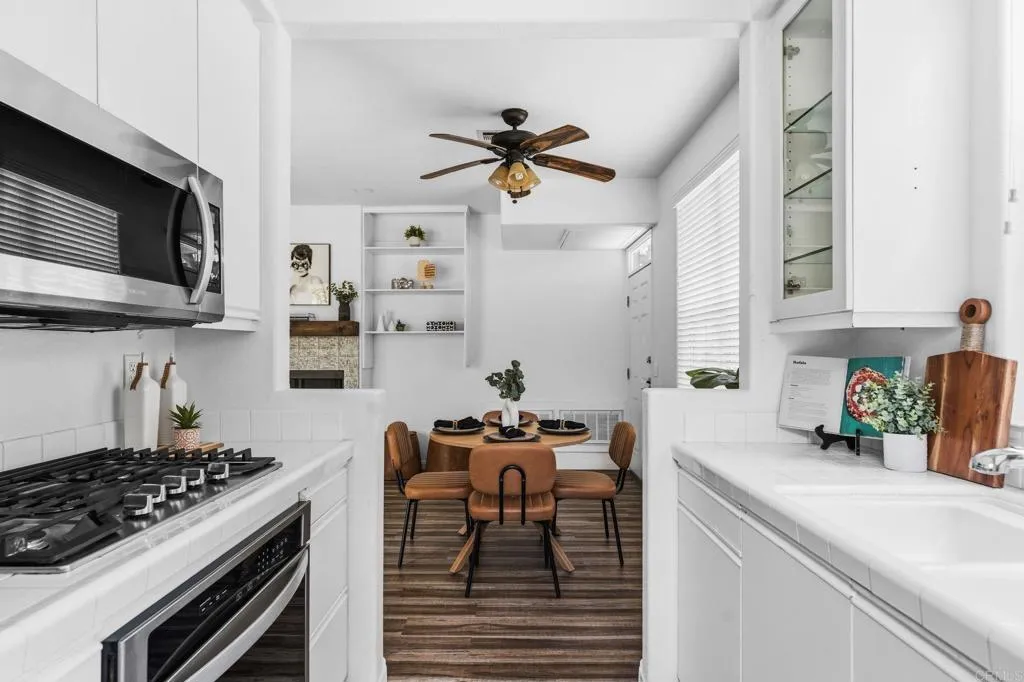 https://cdn.realtyfeed.com/cdn/127/306736052/f7be25aa87c8d820d6eecb43db1bf0be.webp