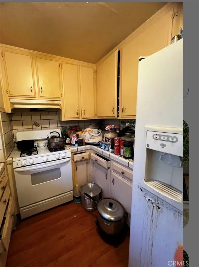Lancaster, CA 93534