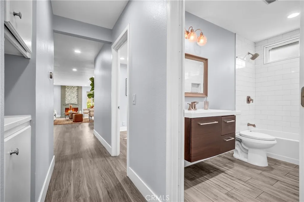 Fullerton, CA 92835