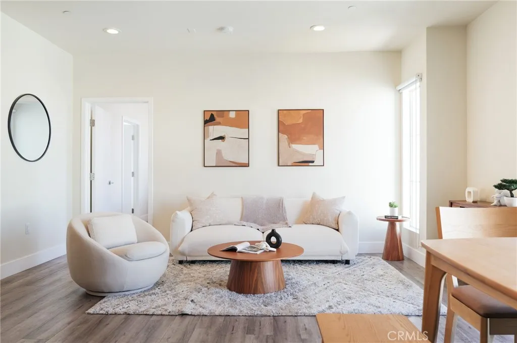 1101 S Harvard Boulevard 506