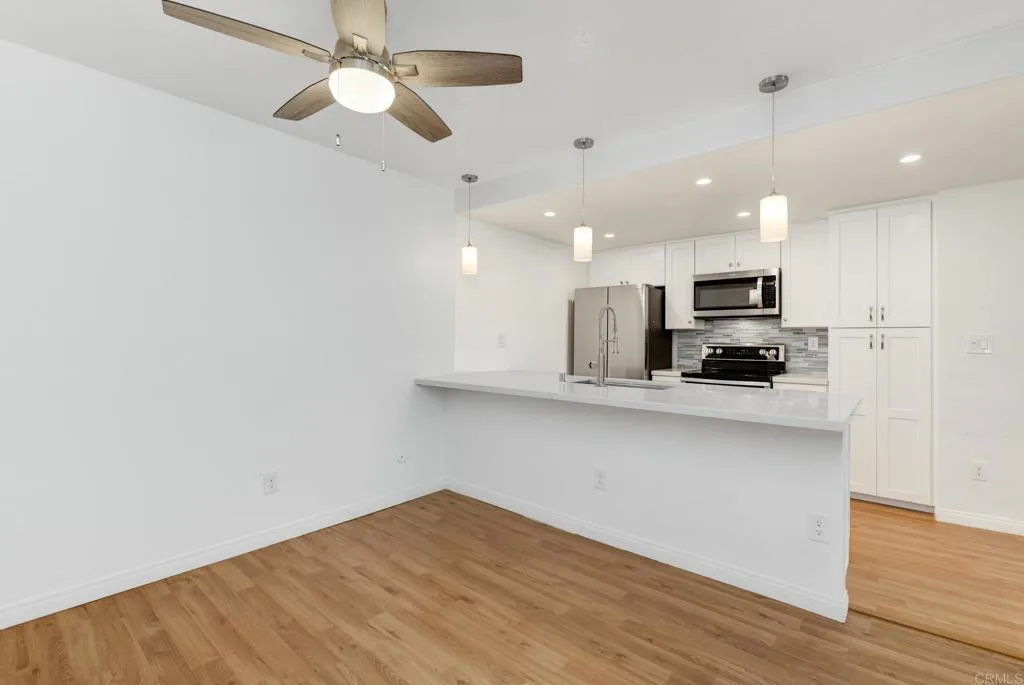https://cdn.realtyfeed.com/cdn/127/306736160/563b9dff7d23e04746db400434d82fad.webp