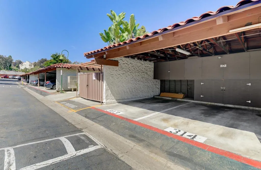 https://cdn.realtyfeed.com/cdn/127/306736160/5695f3ce23c8e027d90b4d861877e120.webp