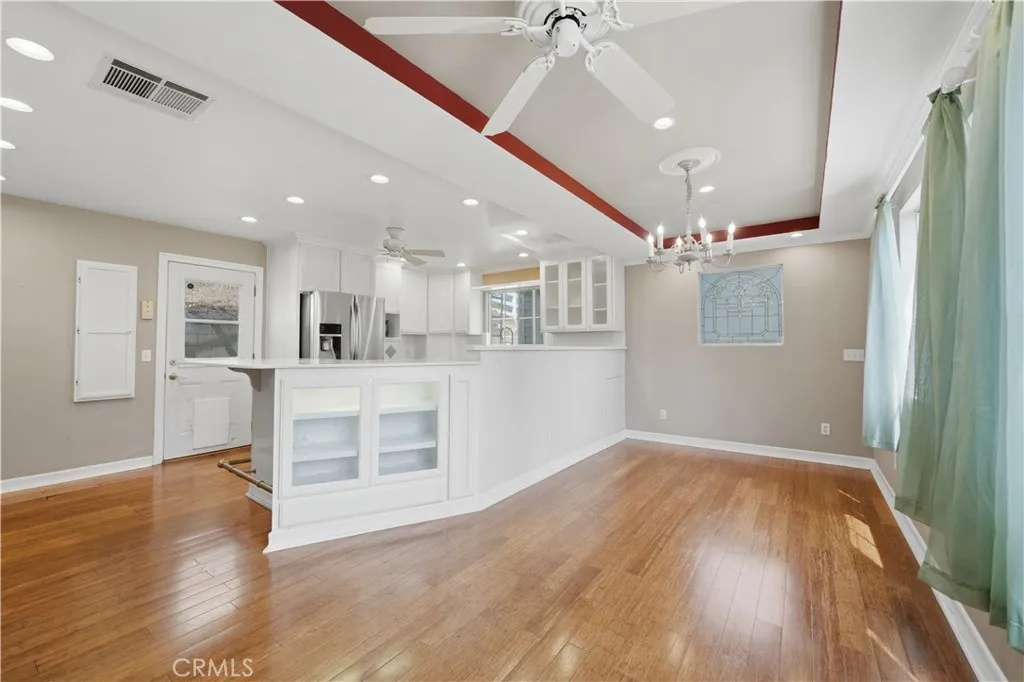 https://cdn.realtyfeed.com/cdn/127/306736178/6ecf9268758953272bdaba08f0c4ffa8.webp