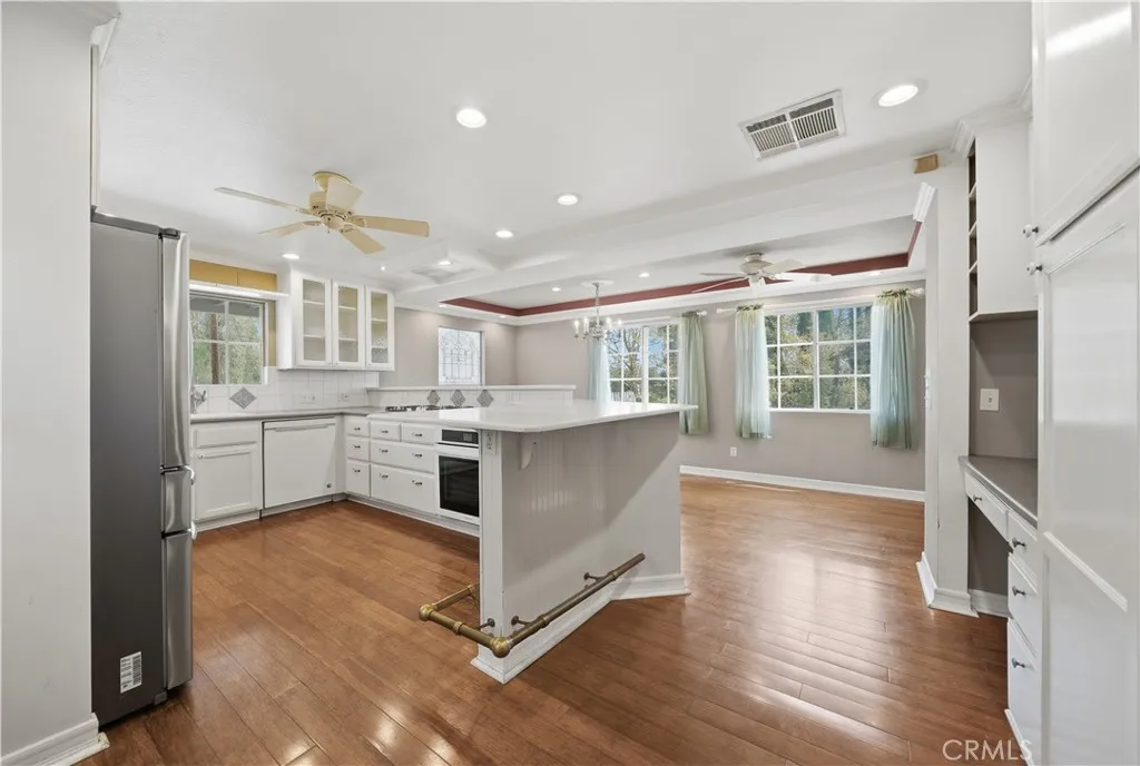 https://cdn.realtyfeed.com/cdn/127/306736178/7add8a382e26d32df61f3cbe4a77801e.webp