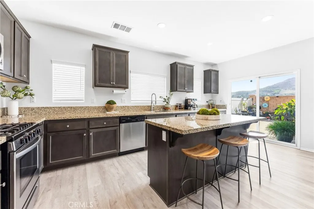 https://cdn.realtyfeed.com/cdn/127/306736242/94143b97734f846e2fbd8fe577892e56.webp