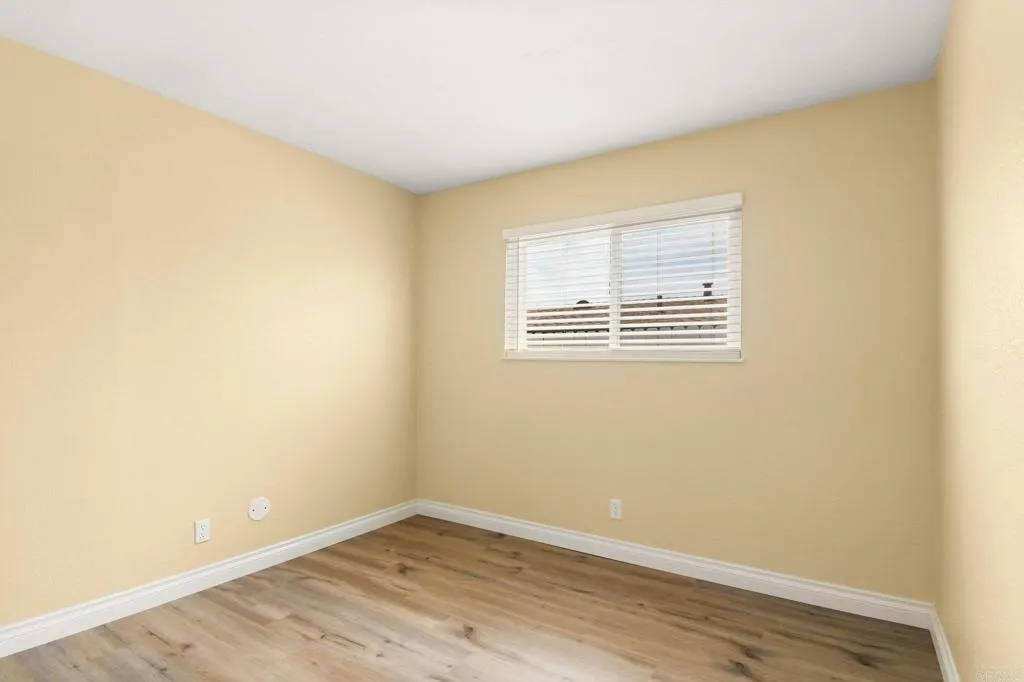 https://cdn.realtyfeed.com/cdn/127/306736248/af0f5d186be2051625328bfefffc013e.webp