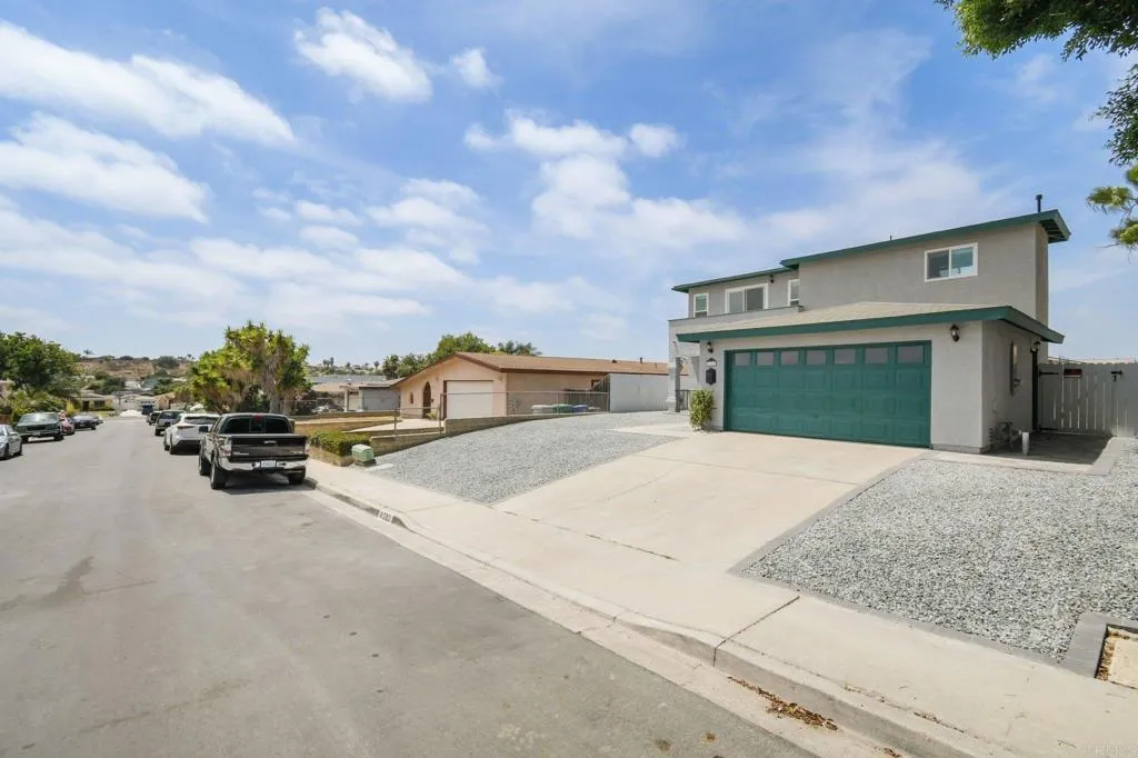 https://cdn.realtyfeed.com/cdn/127/306736248/c9759292dc1db420ec1bb397cdec5149.webp