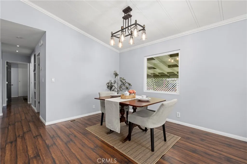 https://cdn.realtyfeed.com/cdn/127/306736253/3b56c96a6e555cd6f0d3a92513826e14.webp