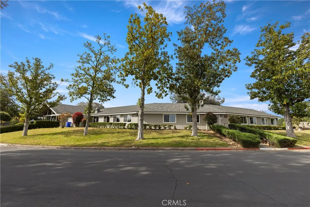 https://cdn.realtyfeed.com/cdn/127/306736253/5c05a36932615b03c01b4b22c24ccdb3.webp