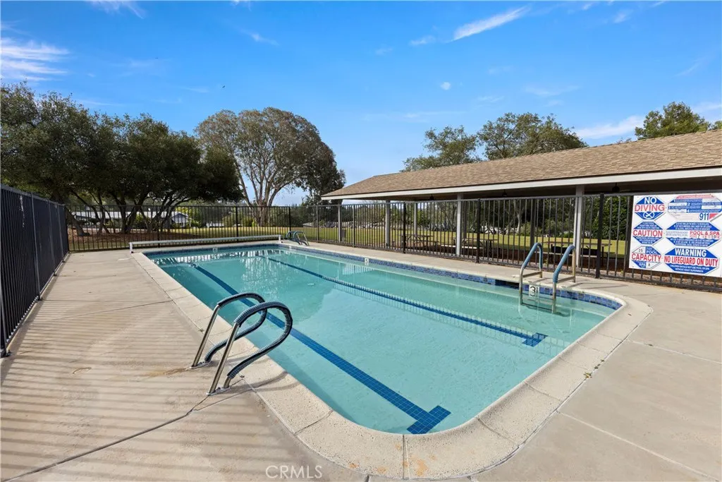 https://cdn.realtyfeed.com/cdn/127/306736253/71febb4ae7220b441b3bbc2a624996b7.webp