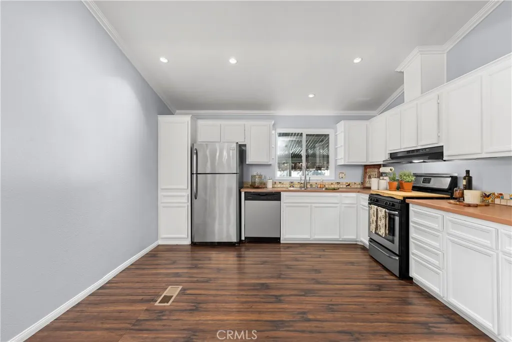 https://cdn.realtyfeed.com/cdn/127/306736253/f9d3bc3dc0f8b6a11ce4e63f67583838.webp