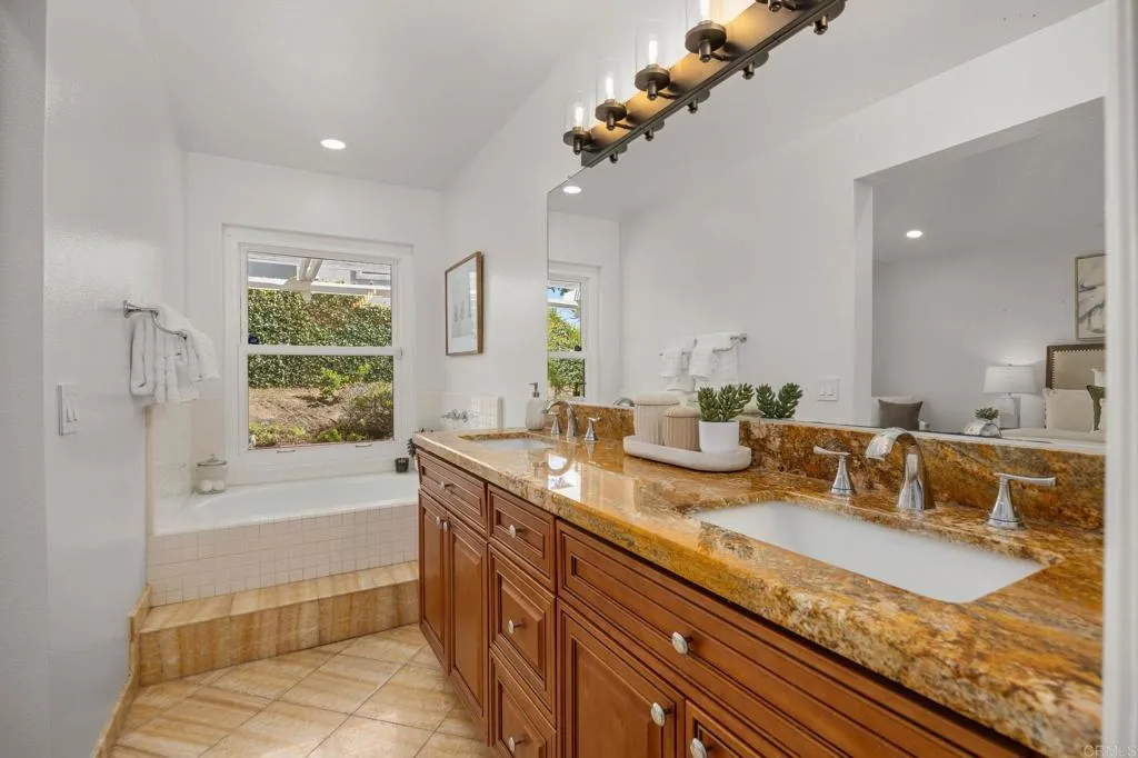 https://cdn.realtyfeed.com/cdn/127/306736269/05c5bdb0e0de2bbce94f0641537d3a2e.webp