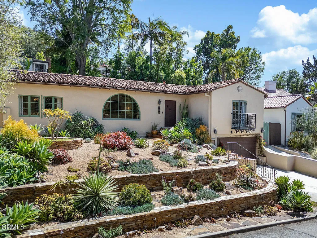 Los Angeles, CA 90068