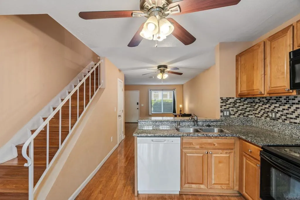 https://cdn.realtyfeed.com/cdn/127/306736315/f0d89e6834006fac7474ed5808c2c4d3.webp