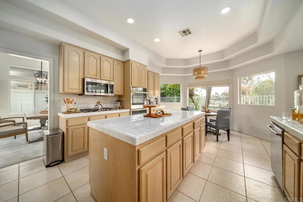 https://cdn.realtyfeed.com/cdn/127/306736334/02f9ee7048d38040ed80347faeeced32.webp