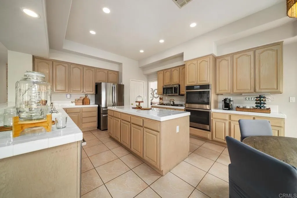 https://cdn.realtyfeed.com/cdn/127/306736334/2a6405012f3b543a796de16e257f487e.webp
