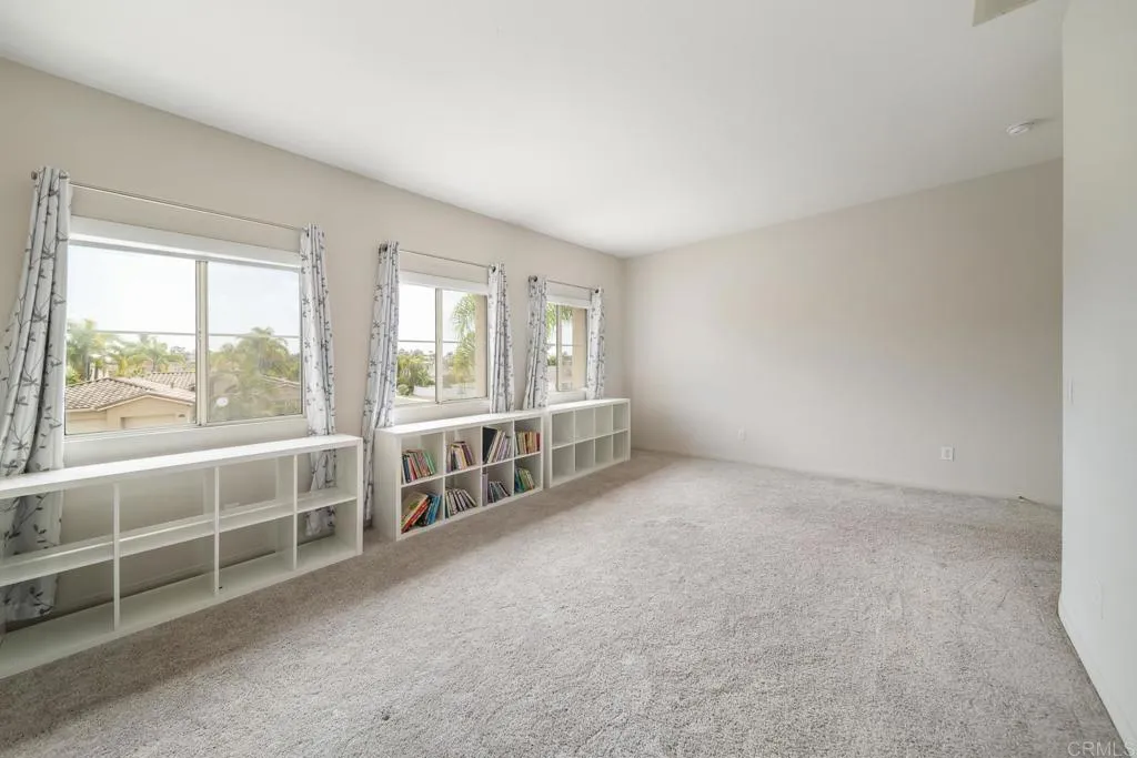 https://cdn.realtyfeed.com/cdn/127/306736334/328fce925876092afe65eaff091b19da.webp