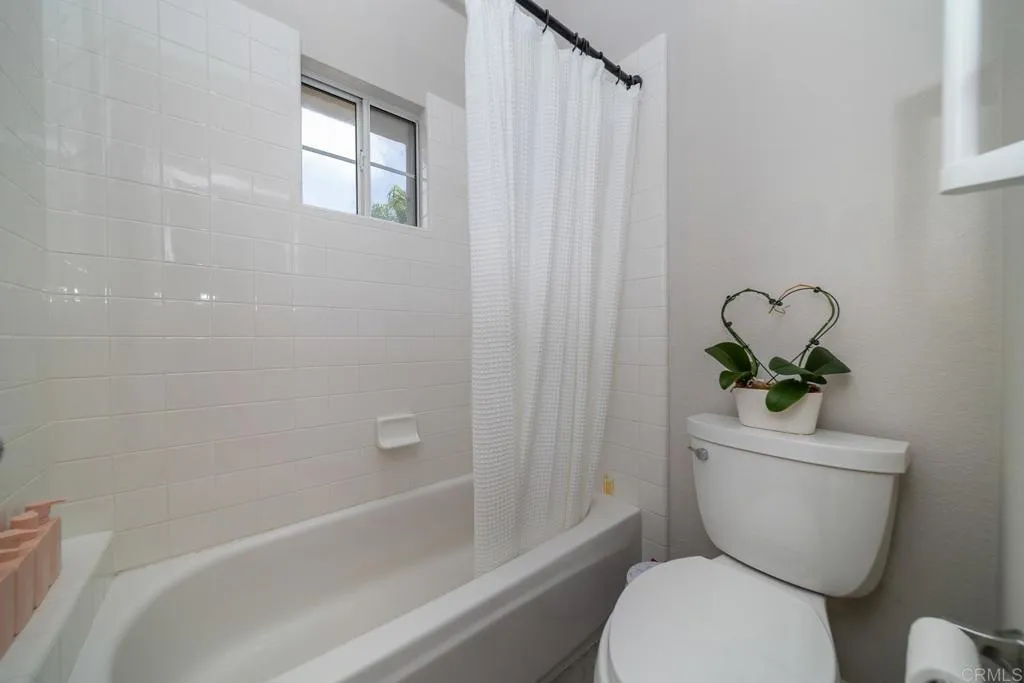 https://cdn.realtyfeed.com/cdn/127/306736334/f04a7bf56058f07f3f6204a75ae8254f.webp