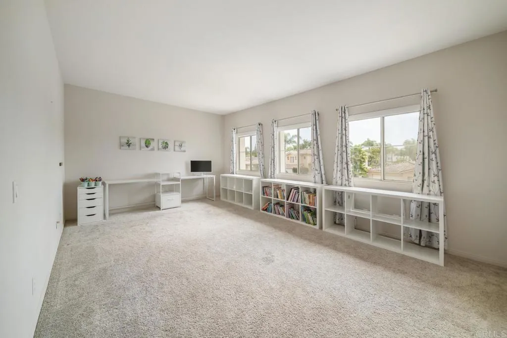 https://cdn.realtyfeed.com/cdn/127/306736334/f924d032d83b6ce780e71d691392b15d.webp
