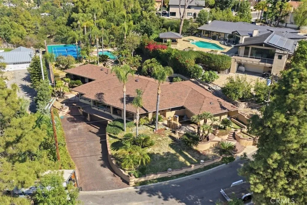 Woodland Hills, CA 91364