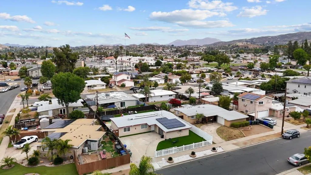 https://cdn.realtyfeed.com/cdn/127/306736473/2e724356d78c943967645eacc35c0d56.webp