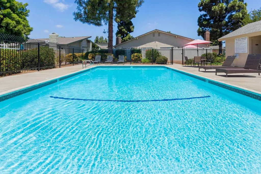 https://cdn.realtyfeed.com/cdn/127/306736497/28eafab4fe5e4c5971c5f192e8409159.webp