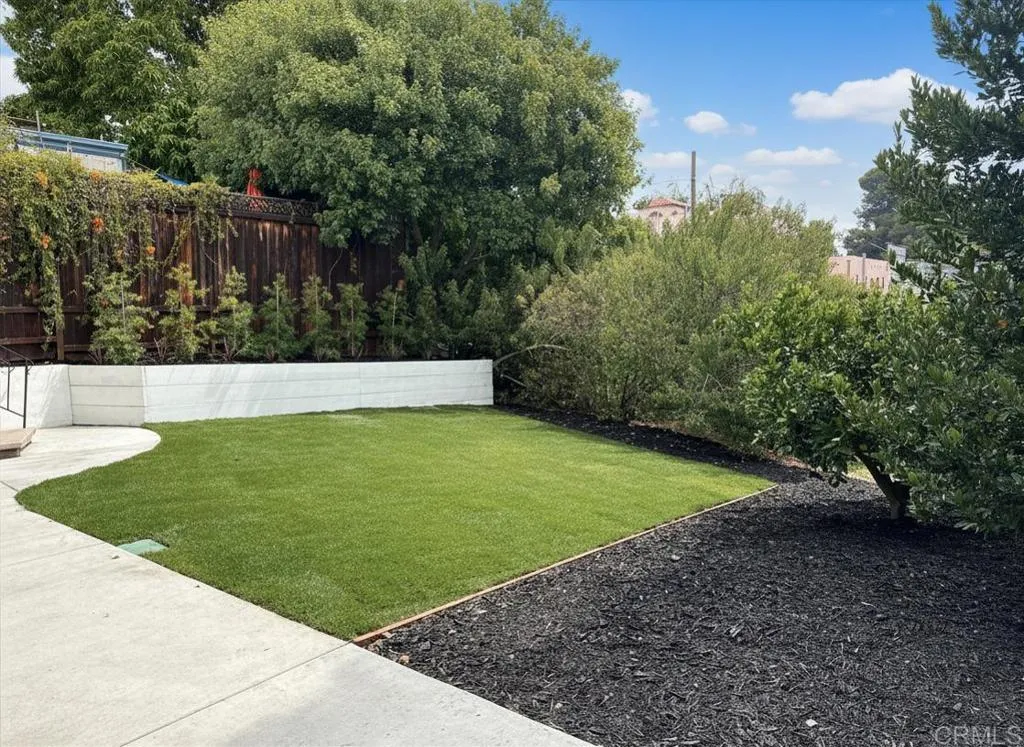 https://cdn.realtyfeed.com/cdn/127/306736498/0f4bb92d6ff858ec7c2204ceff0b6868.webp