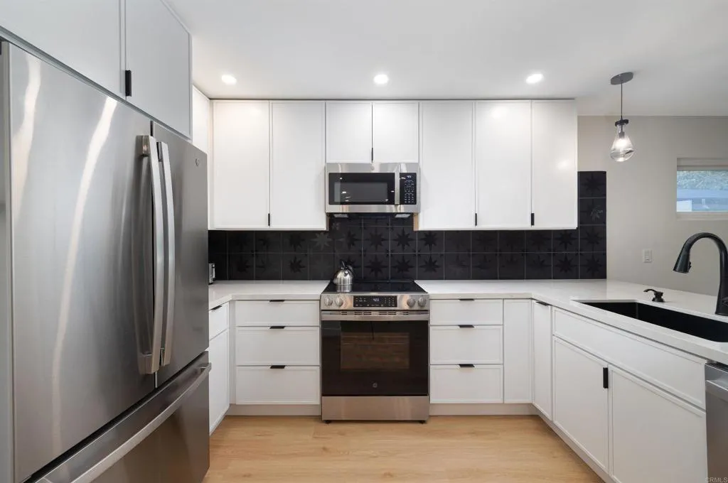 https://cdn.realtyfeed.com/cdn/127/306736498/706952c5e0973659774e28219b4a29ef.webp