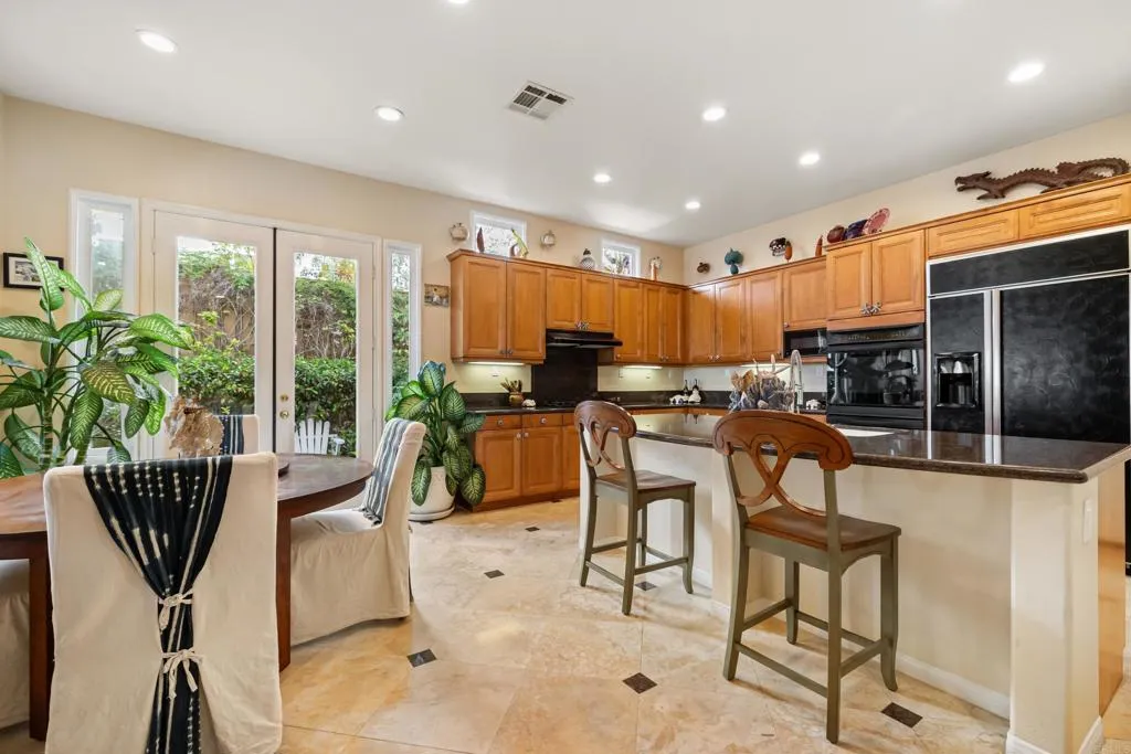 https://cdn.realtyfeed.com/cdn/127/306736530/39771e0e5f6a823f9ec0d500016300de.webp