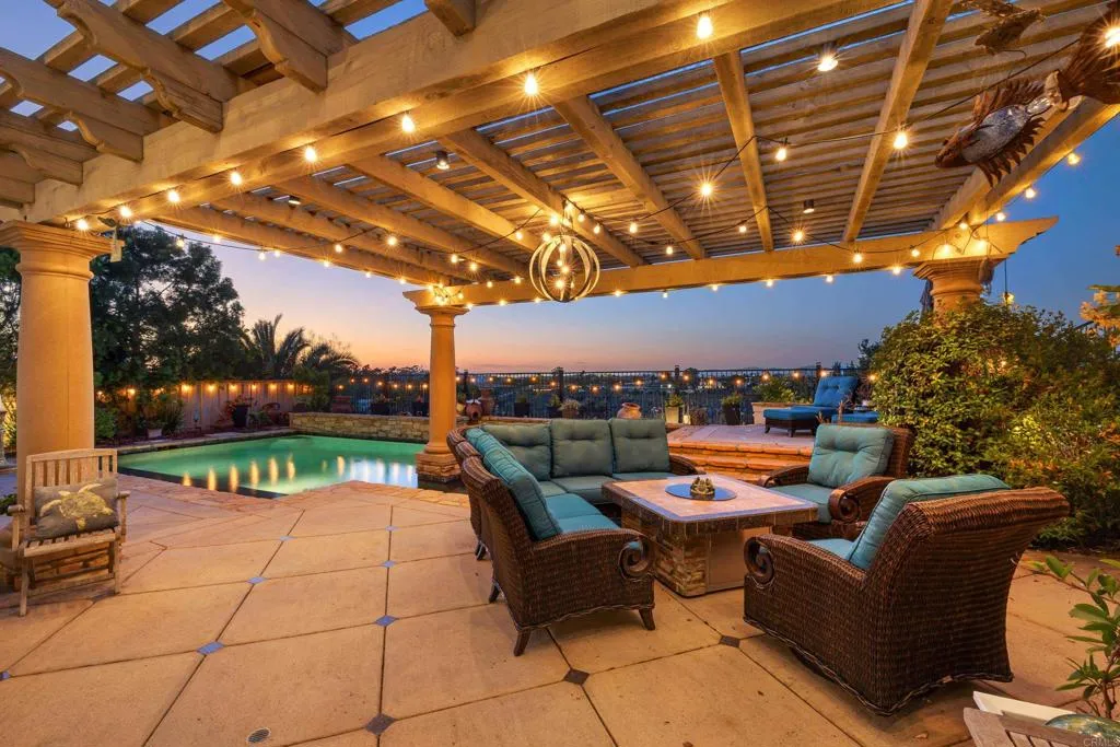 https://cdn.realtyfeed.com/cdn/127/306736530/3c50409b6c525ad1418426eb888d9178.webp