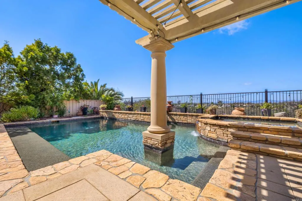 https://cdn.realtyfeed.com/cdn/127/306736530/694f724679154249f592a76619ff7c7a.webp