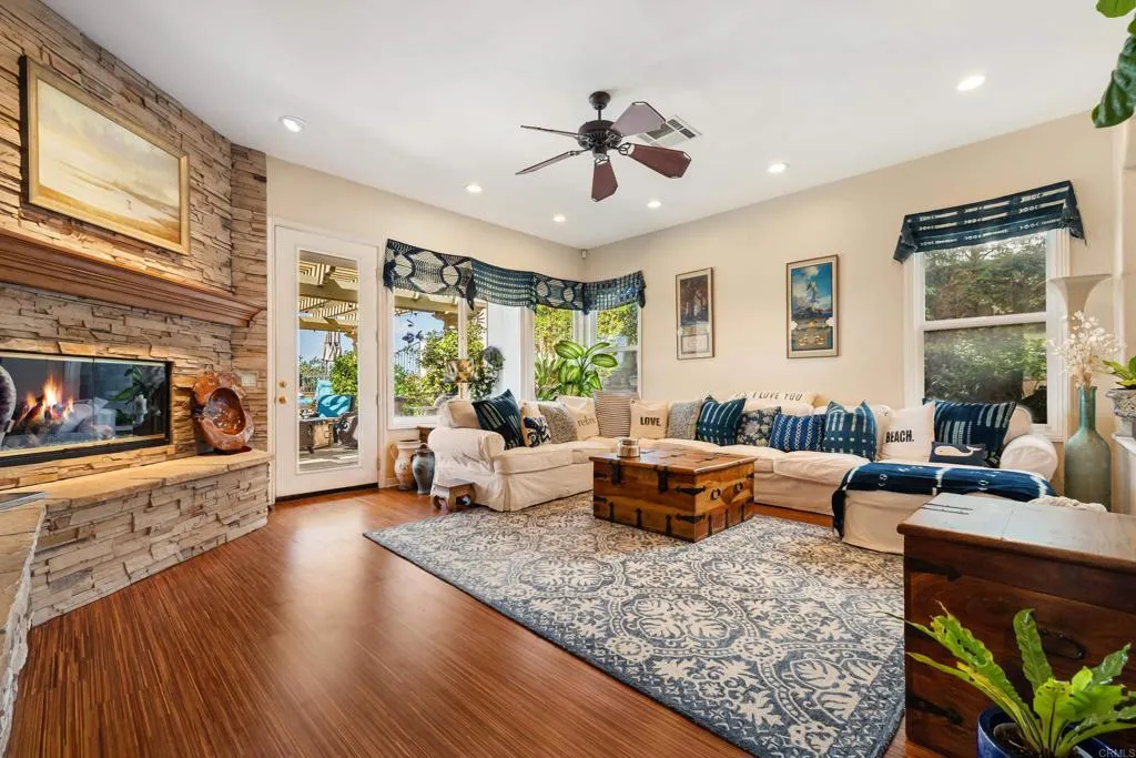 https://cdn.realtyfeed.com/cdn/127/306736530/7061d637ca66a87313026bb4e9fc3d14.webp