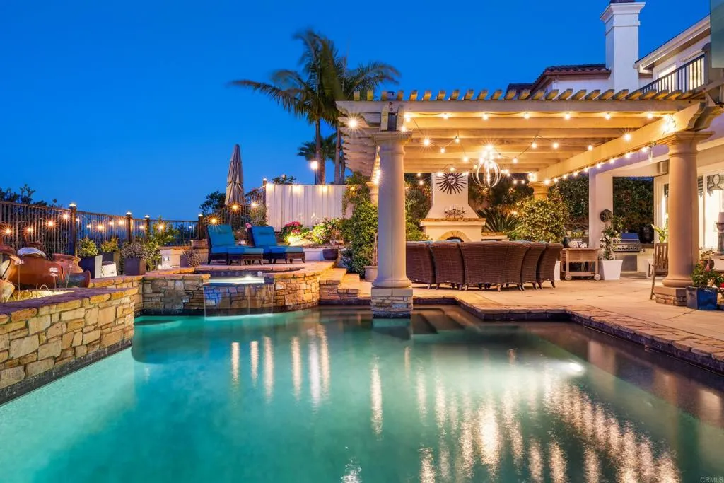 https://cdn.realtyfeed.com/cdn/127/306736530/8d9bd4da4d0eef22050a70fe8b74ba70.webp