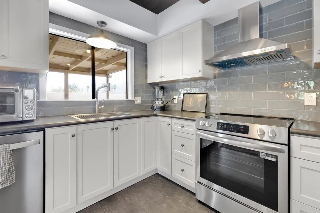 https://cdn.realtyfeed.com/cdn/127/306736546/103826d40100ef0d262b75153dd114cc.webp
