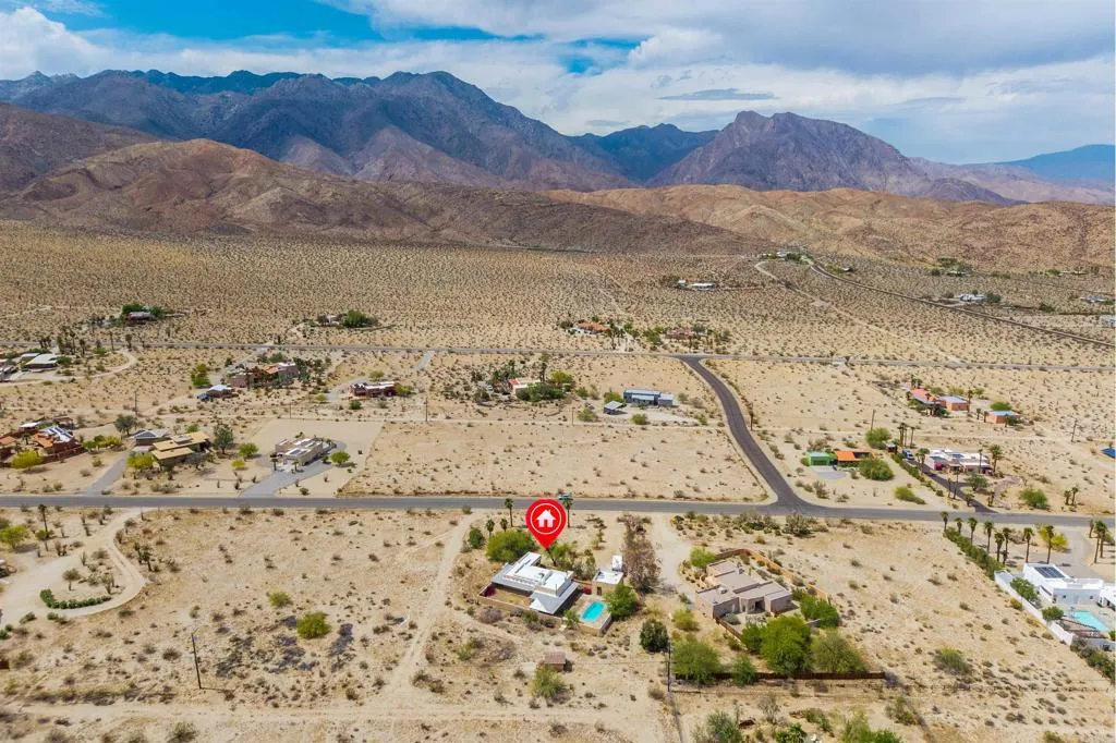 https://cdn.realtyfeed.com/cdn/127/306736546/20f8d006c00828f52246092358e87a0d.webp