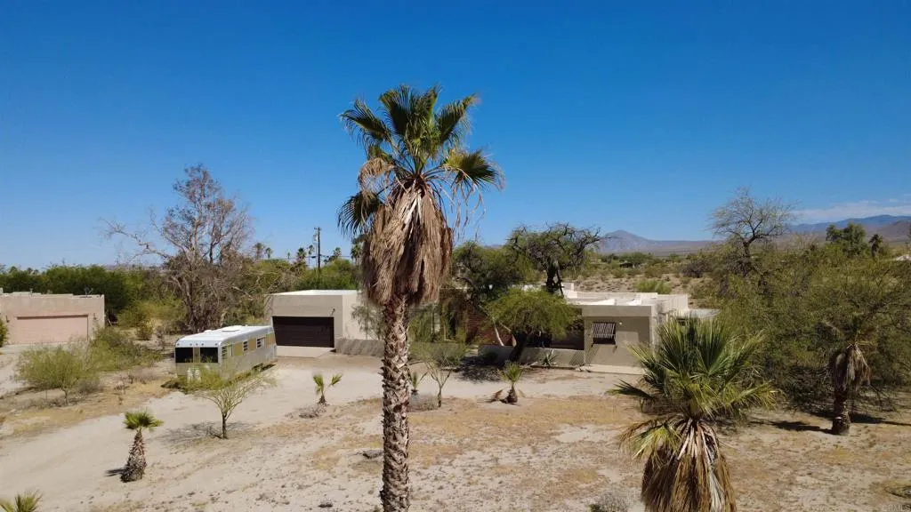 https://cdn.realtyfeed.com/cdn/127/306736546/9aa52841c2dcb06a5d11763b4ae4dce8.webp